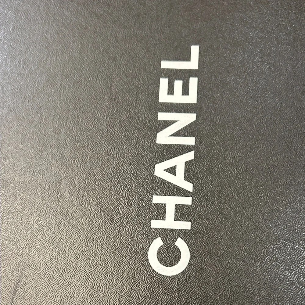 CHANEL Elegant Black Over the Knee Boots - Picture 8 of 13